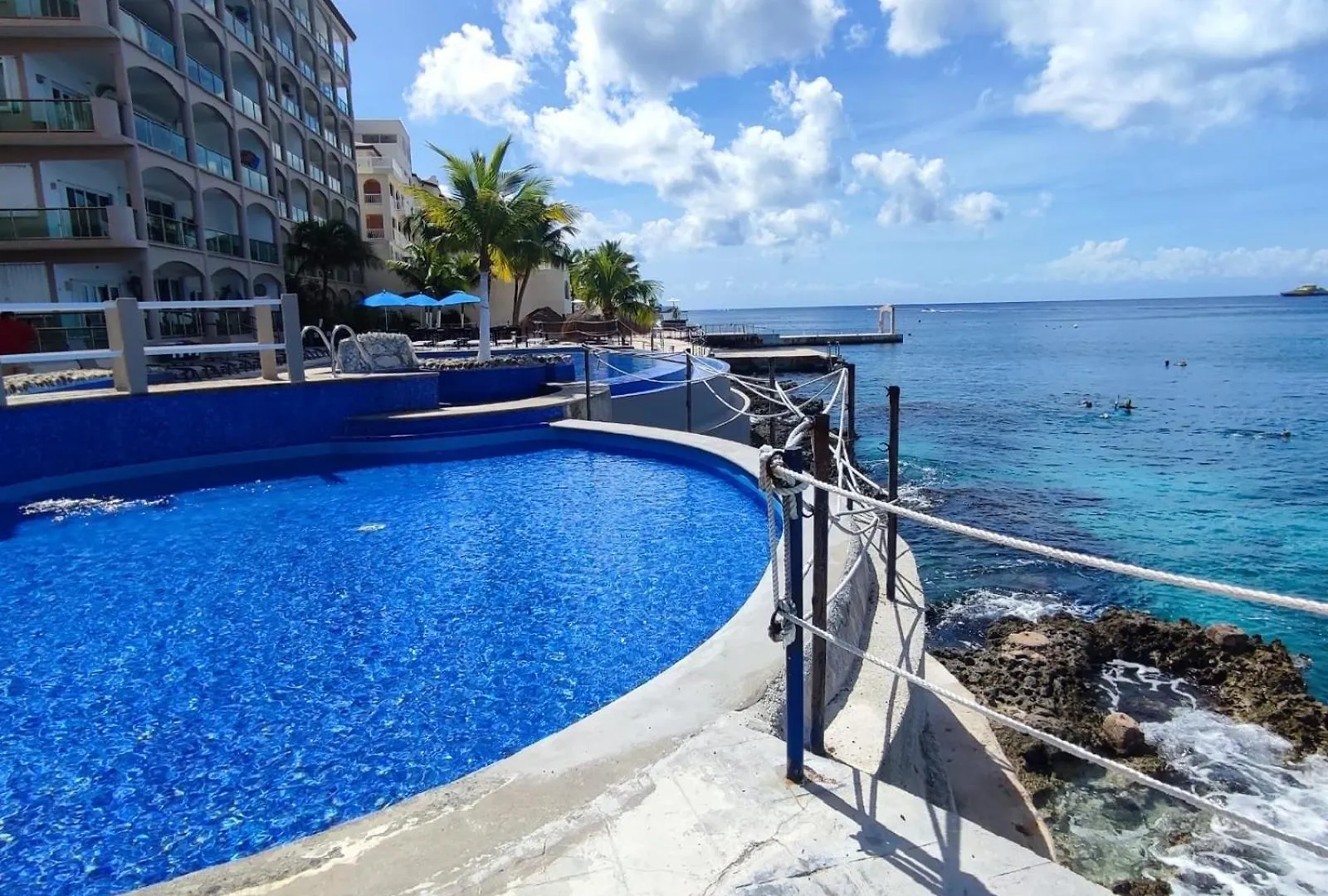 The Queen Of Cozumel - Royal Vista - Caribbean Ocean View Suite For Couples In Mind